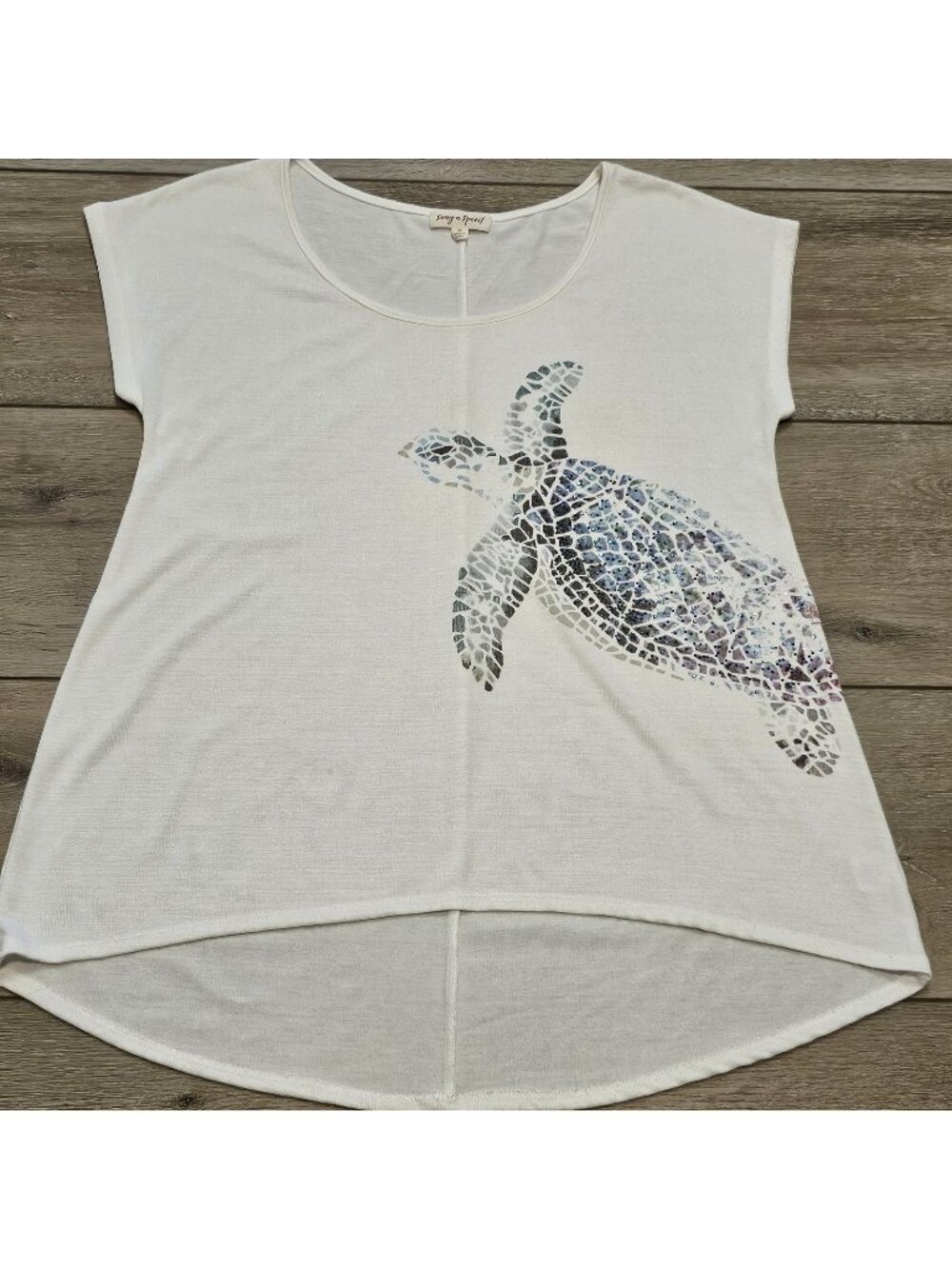 Song & Spirit Women's Medium Cream Sea Turtle Graphic High-Low T-Shirt...